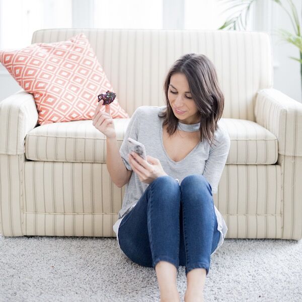 https://business.socialnature.com/wp-content/uploads/2022/06/woman-on-mobile-phone-eating-cookie-600x600.jpg